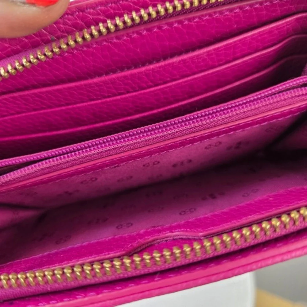 Tory Burch Miller Zip‎ Continental Wallet Magenta Pink Pebbled Leather Good